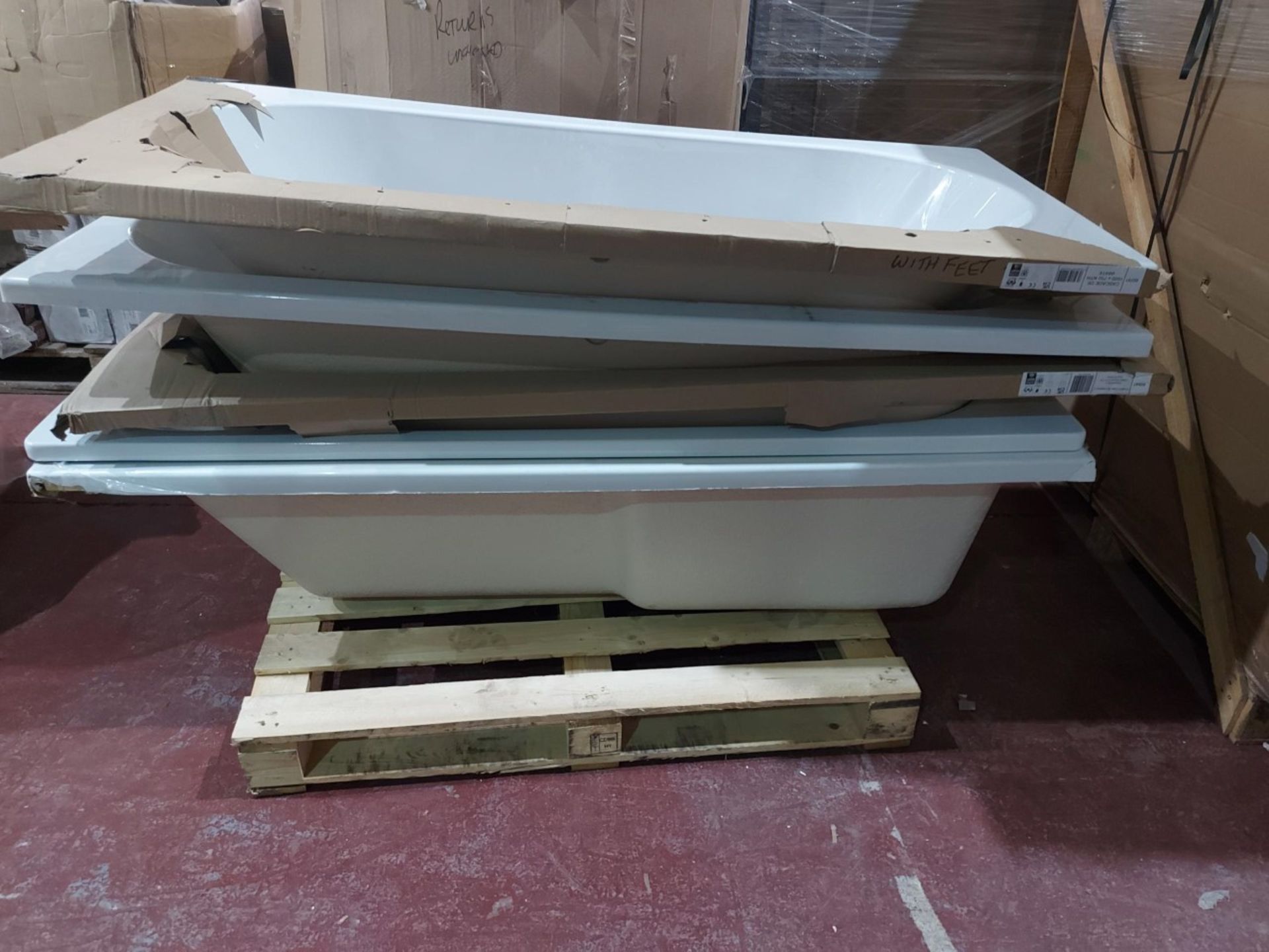 (W5) PALLET TO CONTAIN 5 x ASSORTED BATH TUBS TO INCLUDE SQUARE AND ROUND. ORIGINAL RRP CIRCA £1,