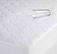PALLET TO CONTAIN 96 X NEW PACKAGED MICROFIBRE QUILTED FITTED REVERSABLE MATTRESS PROTECTORS. SINGLE
