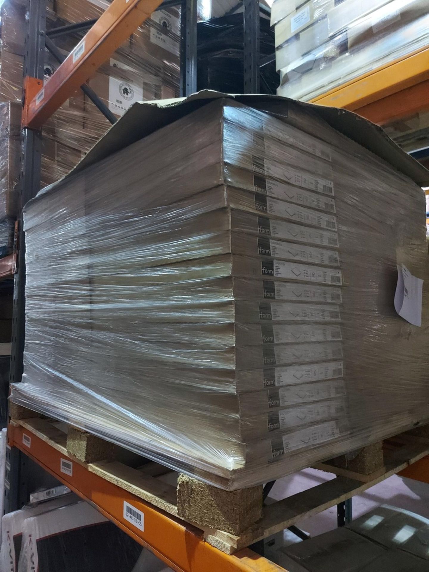 (W14) PALLET TO CONTAIN 32 SETS OF 2 FORM DARWIN WHITE SHELVES. SIZE 50CM(L) x 37cm(D). RRP £35