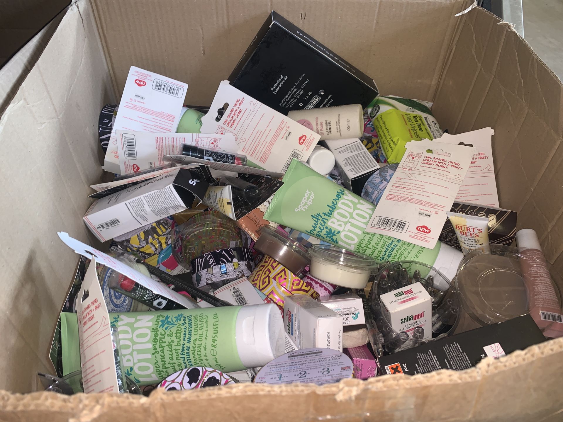 LARGE BOX OF MIXED COSMETICS AND CREAMS