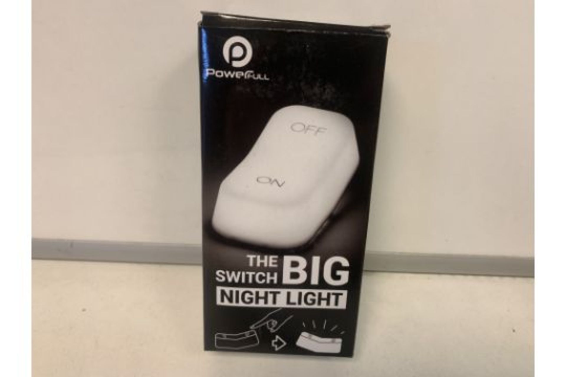 20 X NEW BOXED POWERFULL THE BIG SWITCH NIGHT LIGHTS. RRP £12.99 EACH