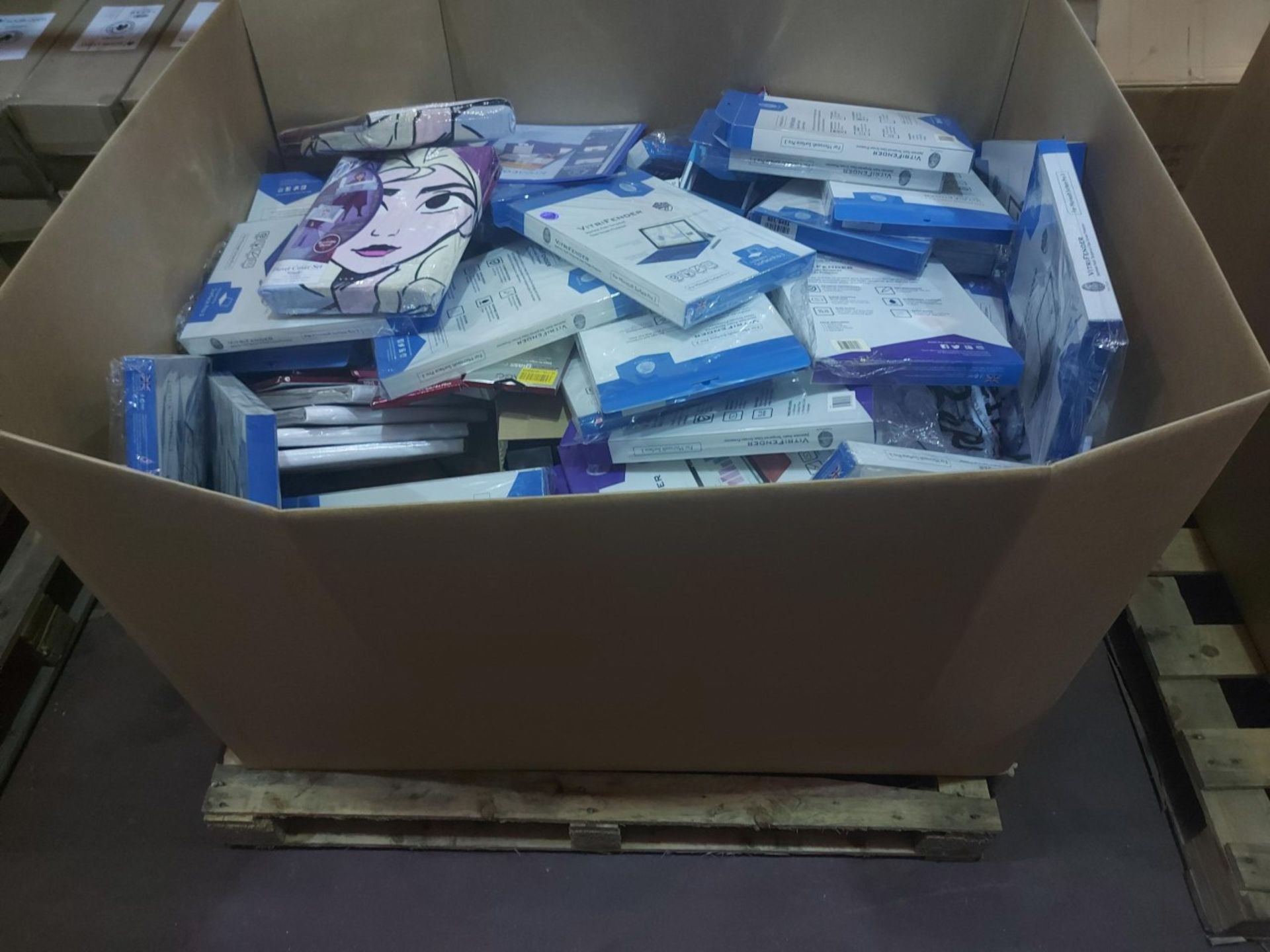 (M6) PALLET TO CONTAIN A LARGE QUANTITY OF ASSORTED ITEMS TO INCLUDE: DISNEY FROZEN DUVET COVER - Image 2 of 2