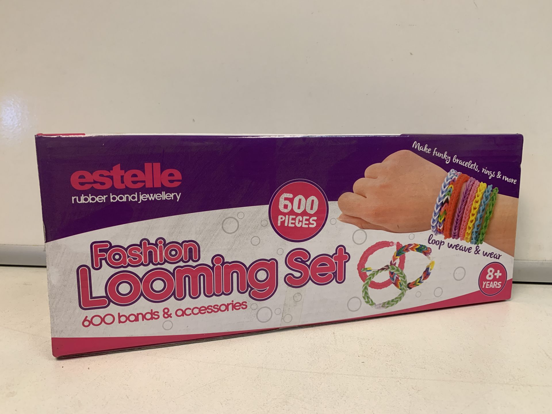 48 X NEW BXOED ESTELLE RUBBER BAND JEWELLERY FASHION LOOMING SETS. 600 PIECE SET. RRP £15 EACH