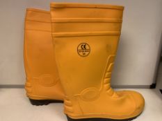 20 X BRAND NEW PAIRS OF WELLINGTON BOOTS SIZE 43