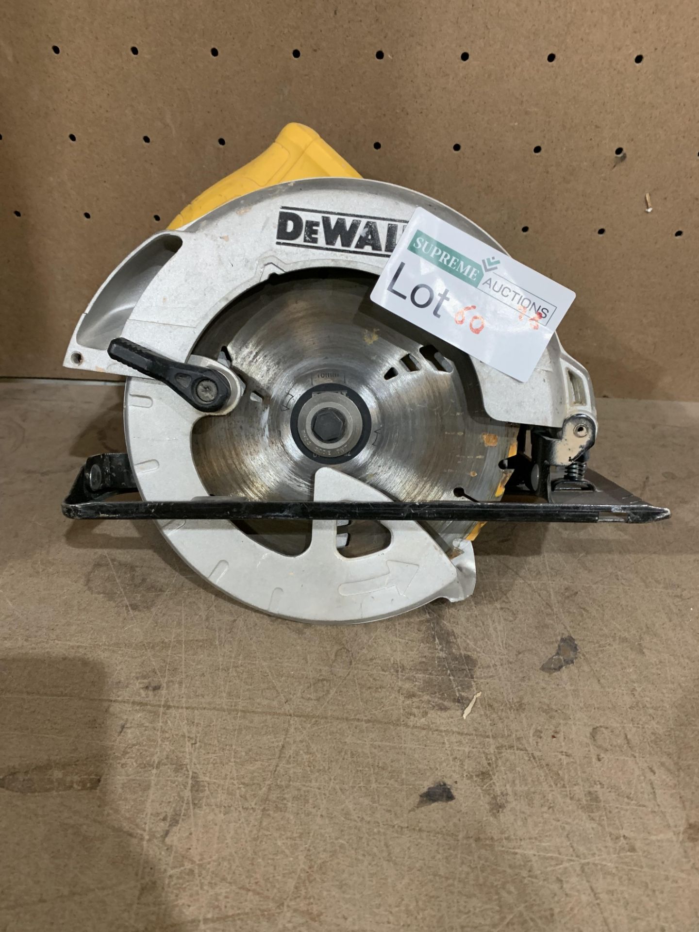 DEWALT DWE560-GB 1350W 184MM ELECTRIC CIRCULAR SAW 240V (UNCHECKED, UNTESTED)