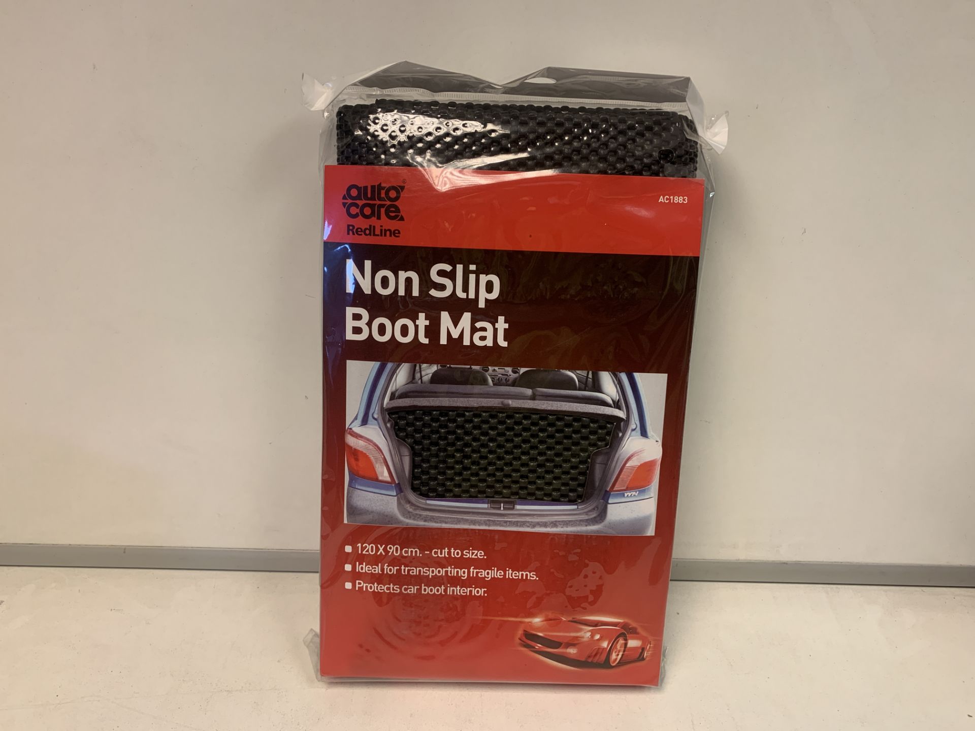 32 X BRAND NEW AUTOCARE 120 X 90CM NON SLIP BOOT MATS