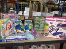 MIXED LOT INCLUDING ANIMAL SELFIE STUDIO, AIRBRUSH FABRIC AND PAPER SETS, OBALL WOBBLE ETC