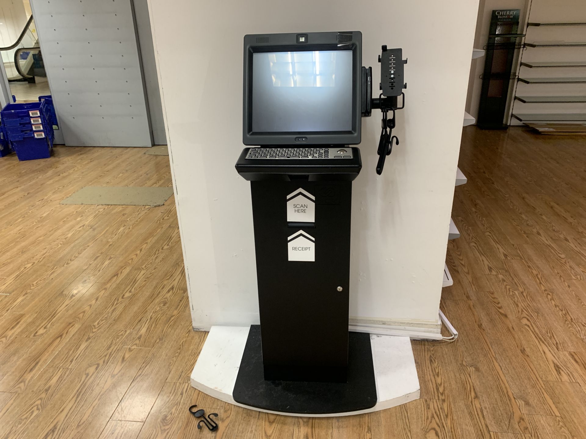 NCR MONITOR SCAN RECEIPT STAND