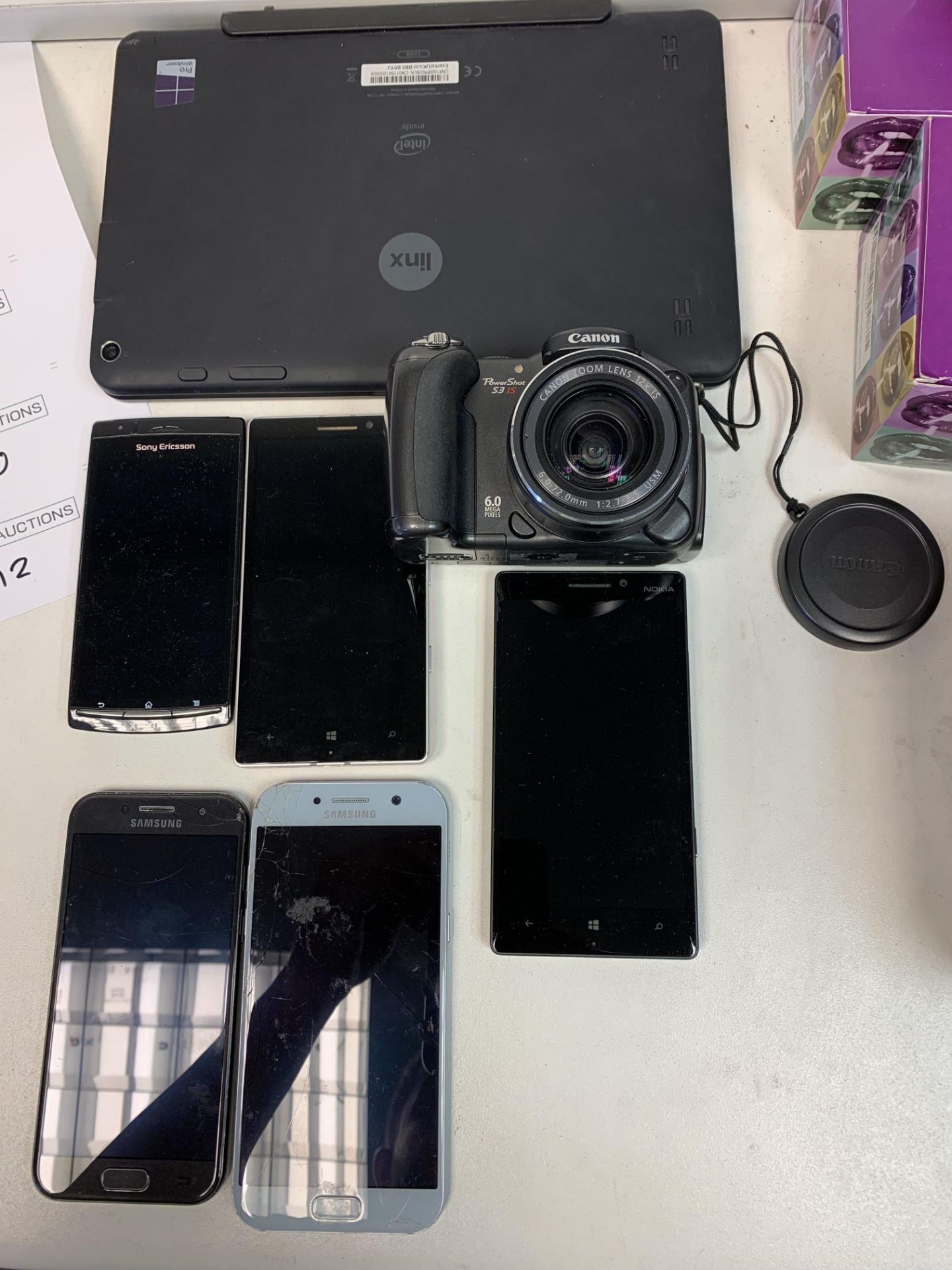 LINX LAPTOP TABLET, 2 X SAMSUNG PHONES, 2 X NOKIA PHONES, 1 X SONY PHONE, 1 X CANON CAMERA ALL FOR