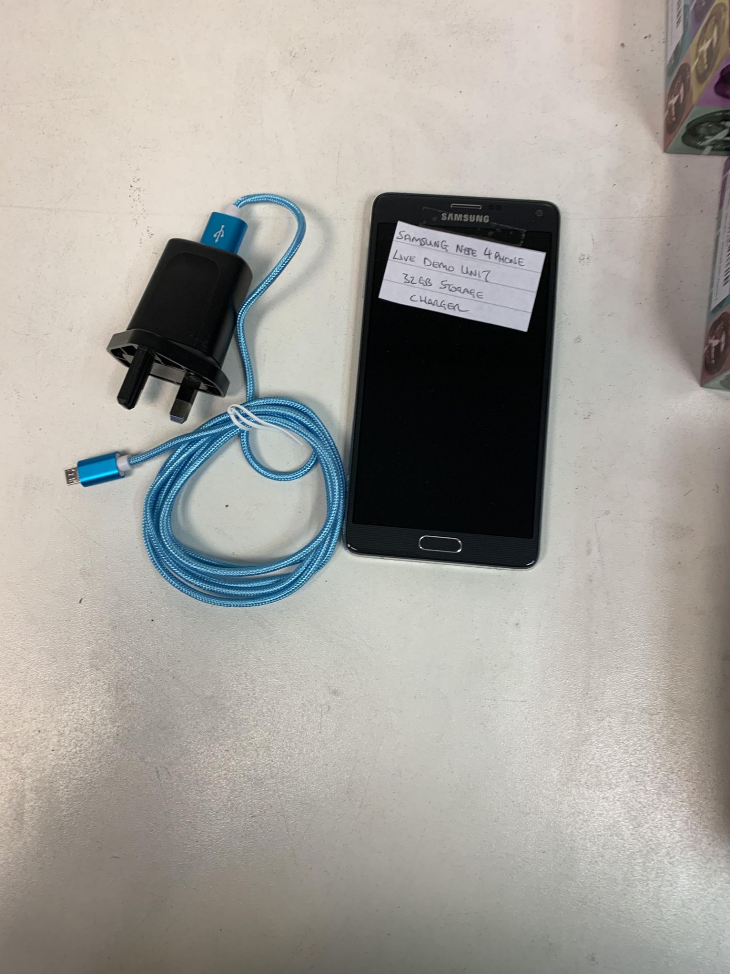 SAMSUNG NOTE 4 PHONE, LIVE DEMO UNIT 32GB WITH CHARGER