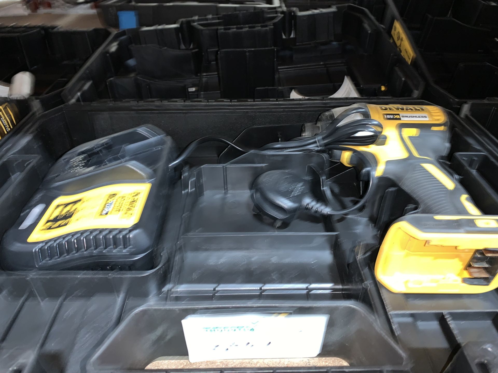 DEWALT DCF787D2T-SFGB 18V 2.0AH LI-ION XR BRUSHLESS CORDLESS IMPACT DRIVER COMES WITH CHARGER AND