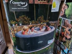 BOXED CLEVER SPA MIA 4 PERSON HOT TUB - RRP £425 UNCHECKED/UNTESTED