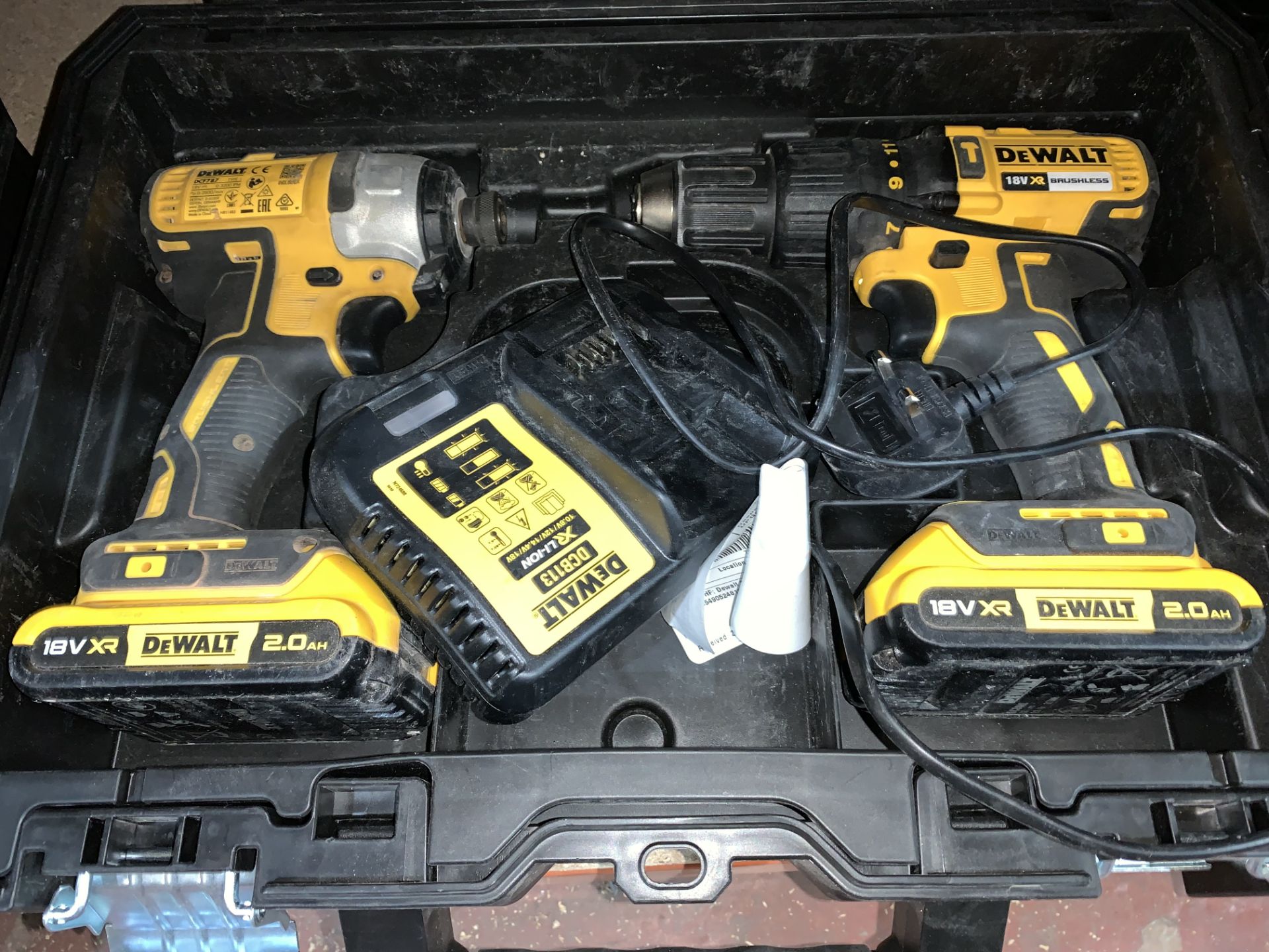 DEWALT DCK2060D2T-SFGB 18V 2.0AH LI-ION XR BRUSHLESS CORDLESS COMBI DRILL AND IMPACT DRIVER TWIN