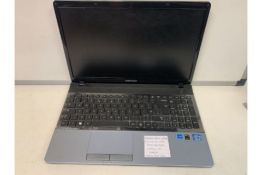 SAMSUNG 3530 LAPTOP, INTEL CORE i3-2328M, 320GB HARD DRIVE, WINDOWS 10 WITH CHARGER (79 O)