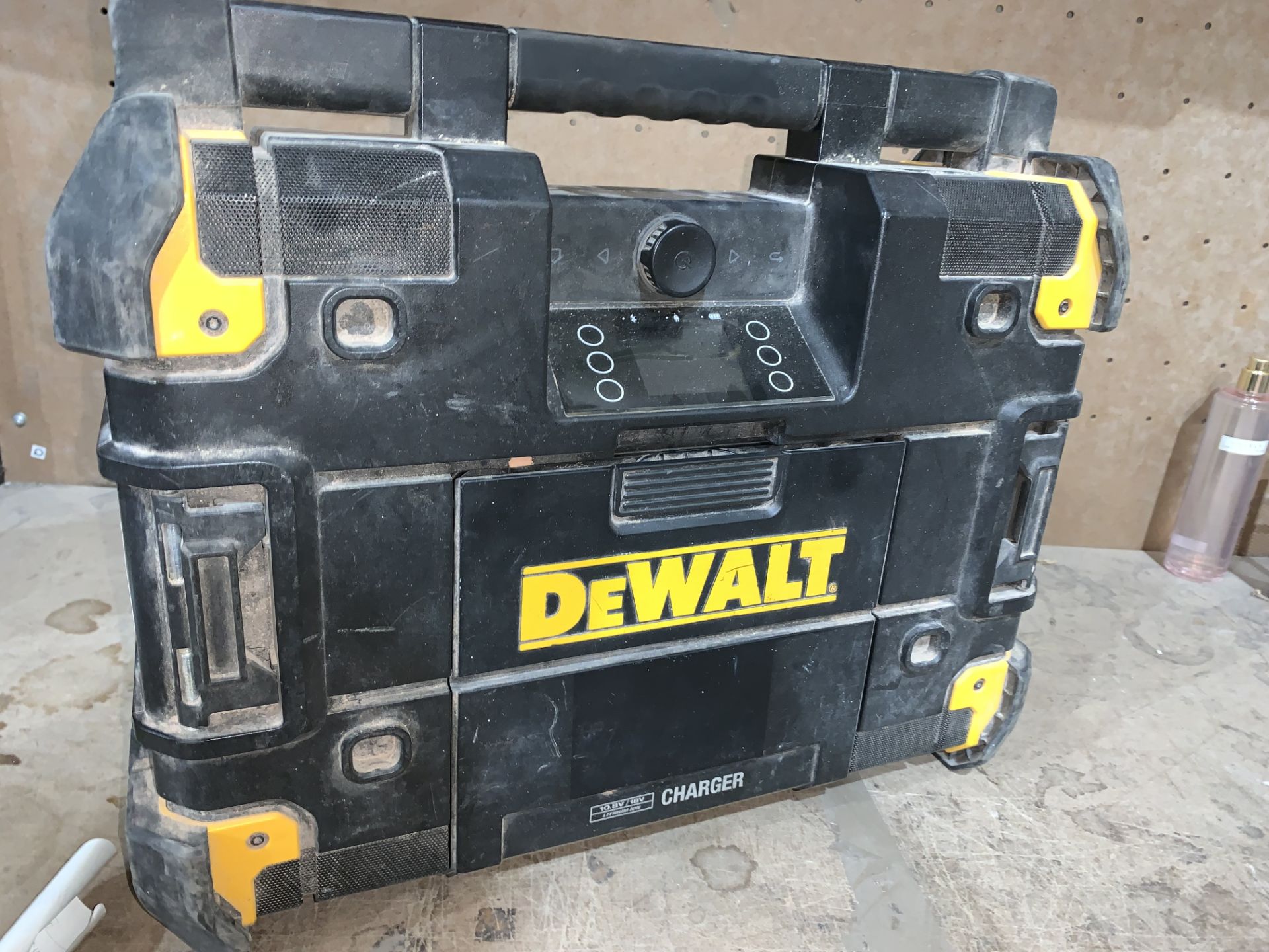 DEWALT DWST1-81079-GB 230V OR 10.8/14.4/18V DAB / AM / FM TSTAK SITE RADIO (UNCHECKED, UNTESTED)