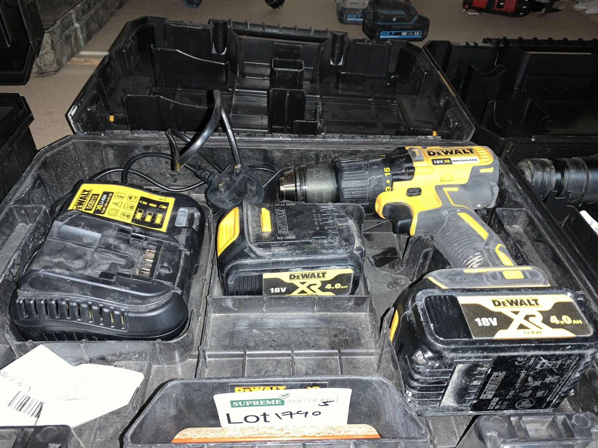 DEWALT DCD778M2T-SFGB 18V 4.0AH LI-ION XR BRUSHLESS CORDLESS COMBI DRILL COMES WITH 2 BATTERIES,