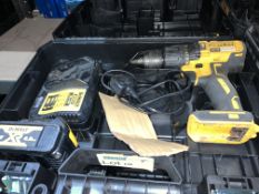 DEWALT DCD778M2T-SFGB 18V 4.0AH LI-ION XR BRUSHLESS CORDLESS COMBI DRILL COMES WITH BATTERY, CHARGER