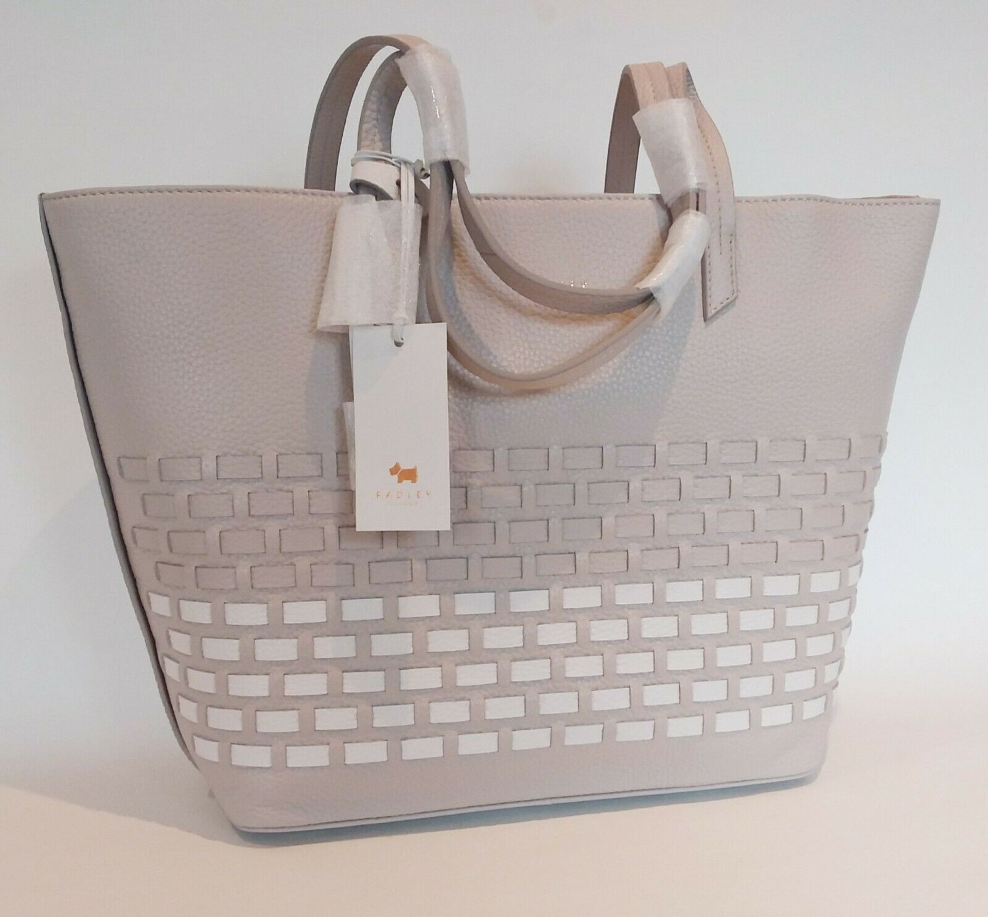 BRAND NEW RADLEY L Zip Top Shoulder Tot, DOVE GREY (1271) RRP £179 P3-8