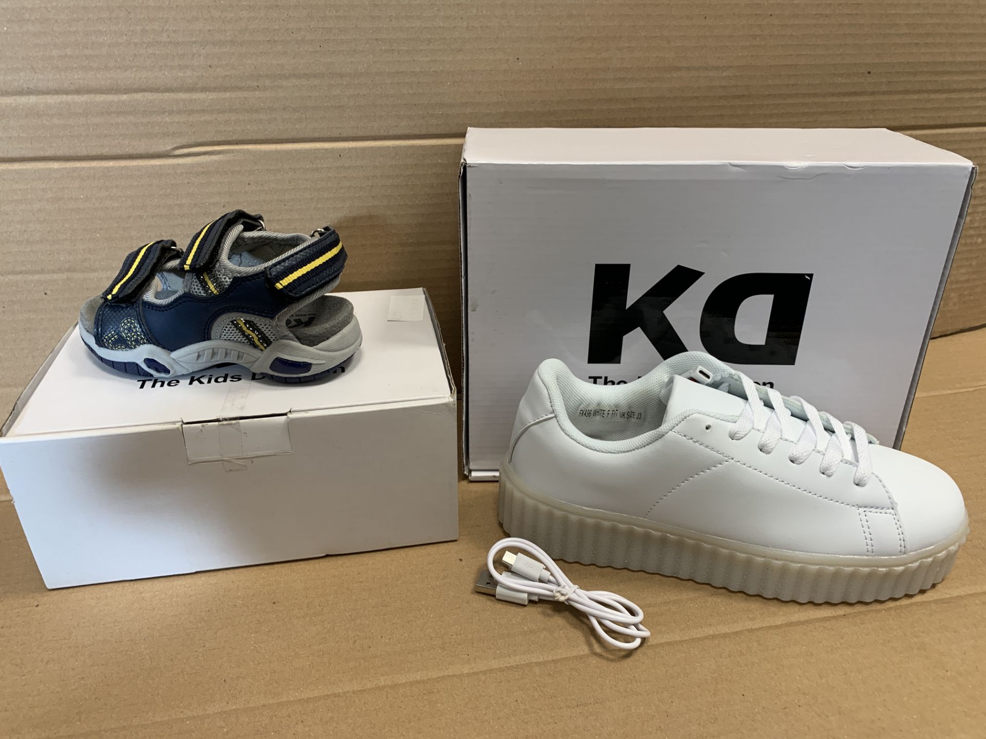 (NO VAT) 10 X BRAND NEW ASSORTED KD( THE KIDS DIVISION) CHILDRENS FOOTWEAR IN VARIOUS SIZES