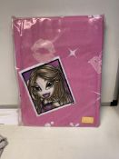 30 X BRAND NEW BRATZ CURTAIN SETS 168 X 137CM