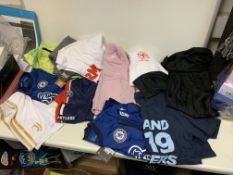 BRAND NEW CLOTHING LOT, INCLUDING PSG, CHELSEA FC, EVERLAST, NIKE, CAMPIRE ETC RRP £250