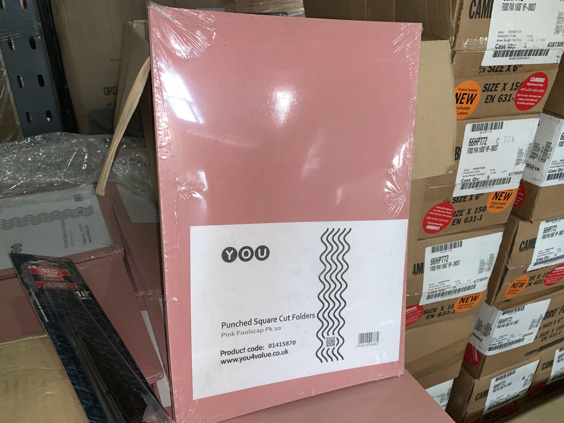 50 X BRAND NEW PACKS OF 10 PUNCHED SQUARE CUT FOLDERS