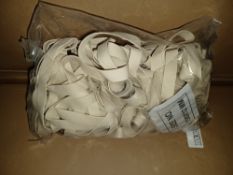 LARGE QUANTITY OF ELASTIC BANDS IN 1 BOX R19