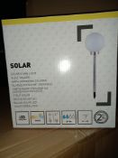 12 X BRAND NEW SILVER SOLAR STAKE LIGHTS IN 2 BOXES R19