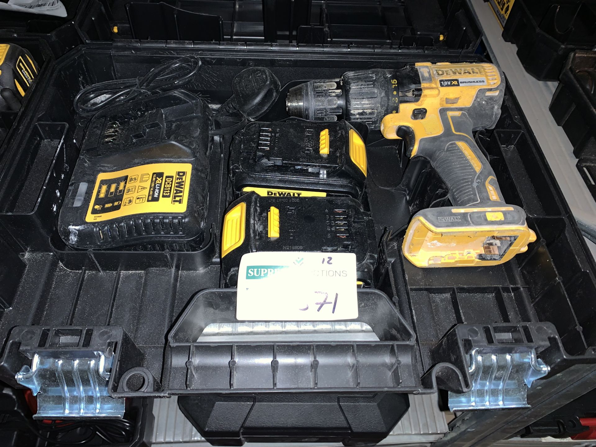 DEWALT DCD778M2T-SFGB 18V 4.0AH LI-ION XR BRUSHLESS CORDLESS COMBI DRILL COMES WITH 2 BATTERIES,