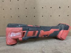 MILWAUKEE CORDLESS MULTI TOOL (UNCHECKED, UNTESTED) PCK