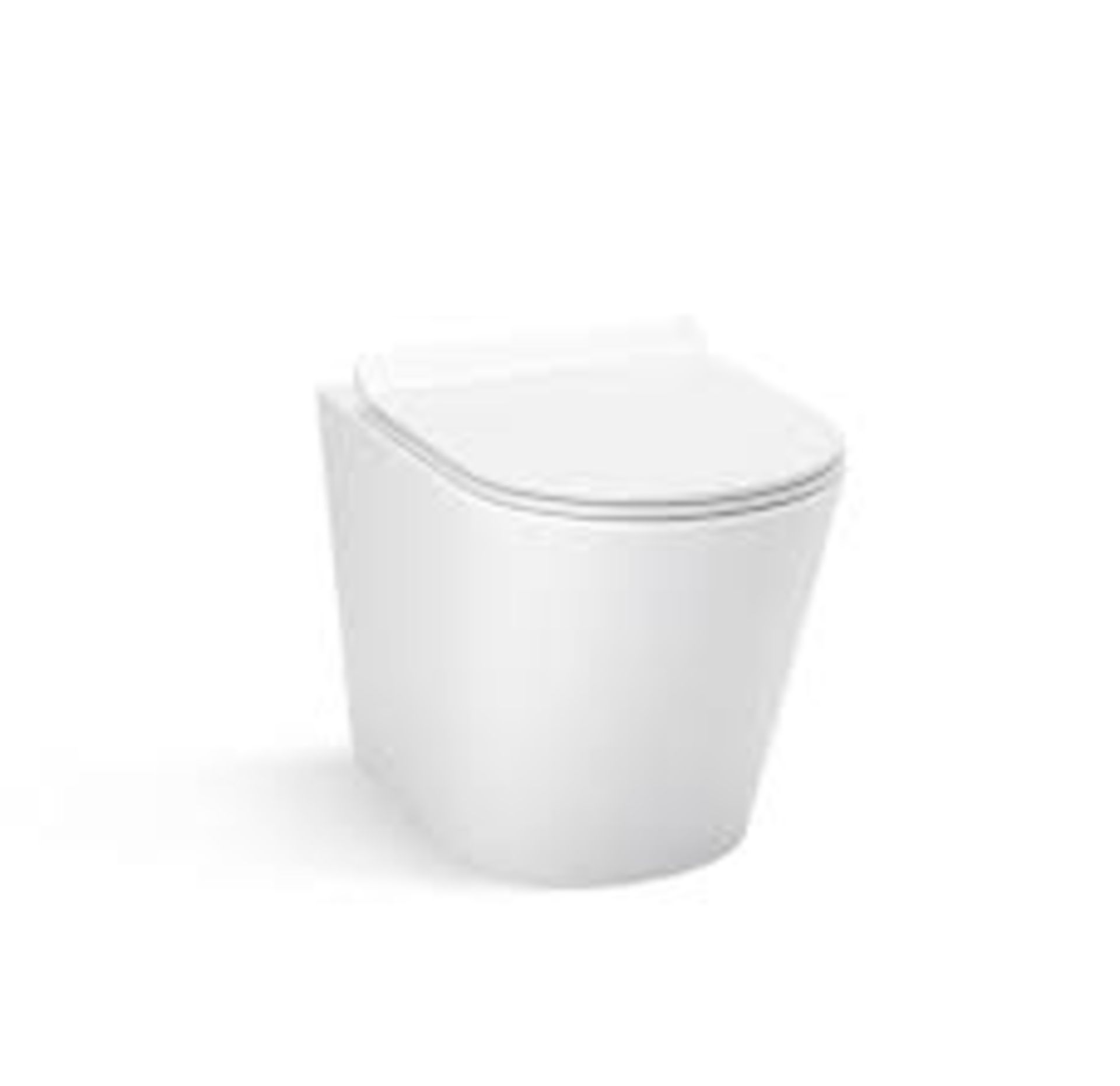 New Lyon II Close Coupled Toilet & Cistern Inc Luxury Slim Seat. RRP £599.99.Lyon Is A Gorgeous,