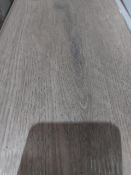 NEW PACKAGED 14.38m2 OF SUPERIROR STANDARD PLUS SUMMER NATURAL OAK EFFECT LAMINATE FLOORING. 7MM