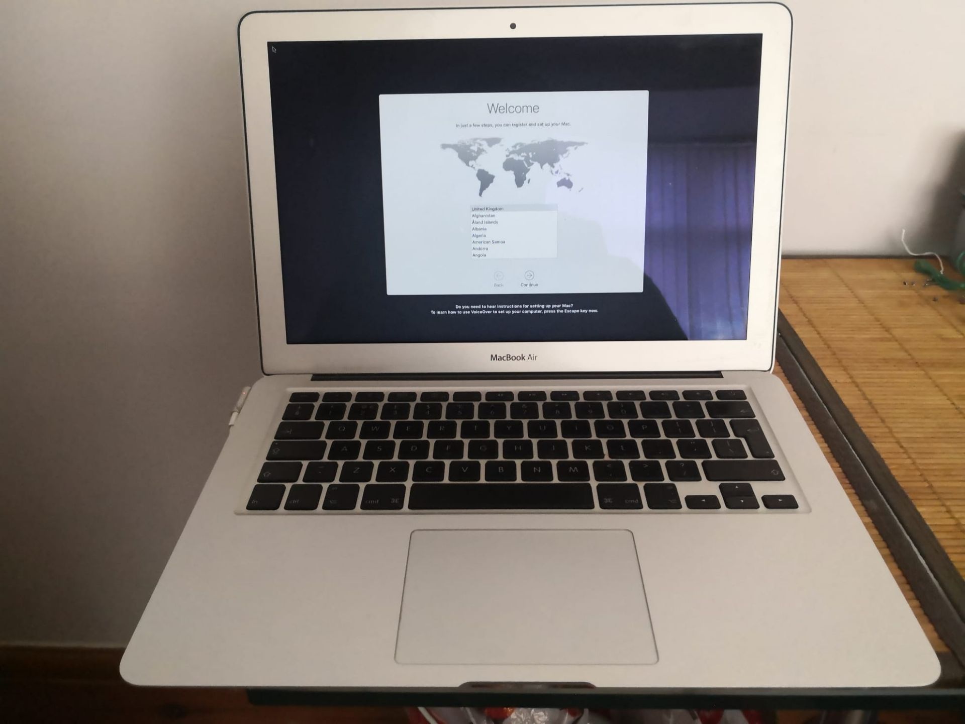 APPLE MACBOOK AIR, NEW CHARGER