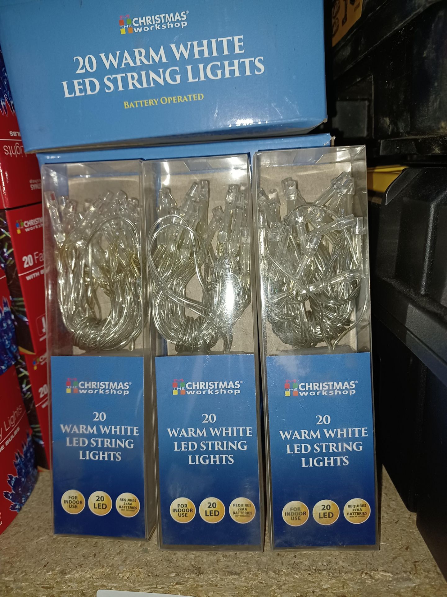 NEW BOXED 11 X WARM WHITE LED STRING LIGHTS LEAD WIRE 40CM APPROX, REQUIRES 2x AA BATTERIES (NOT