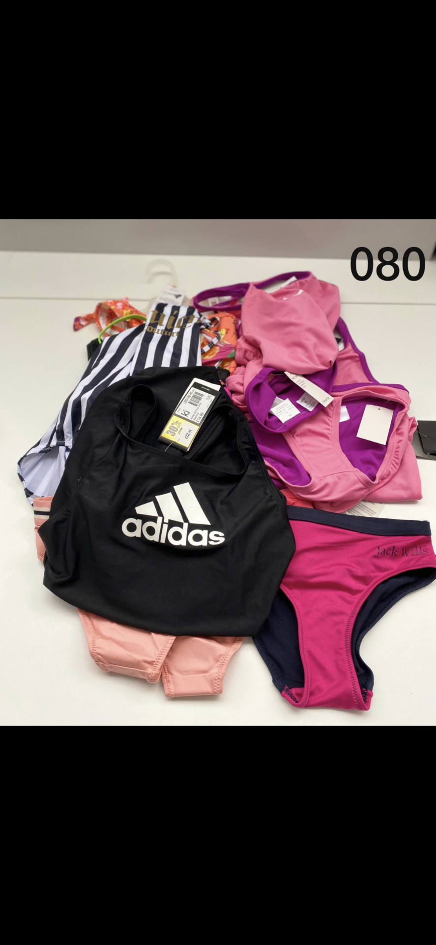 (NO VAT) KIDS SWIMWEAR LOT IN VARIOUS SIZES INCLUDING NIKE, SPEEDO AND JUICY COUTURE RRP £230 080