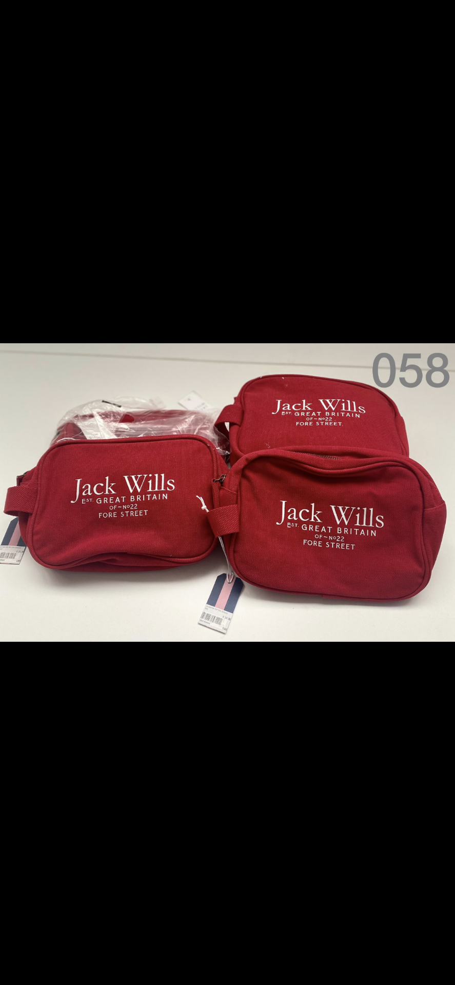 4 X JACK WILLS RED WASH BAGS RRP £100 058