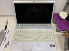 SONY VPCEE2EIE LAPTOP, 320GB HARD DRIVER ( DATA WIPED ) WITH CHARGER (15)