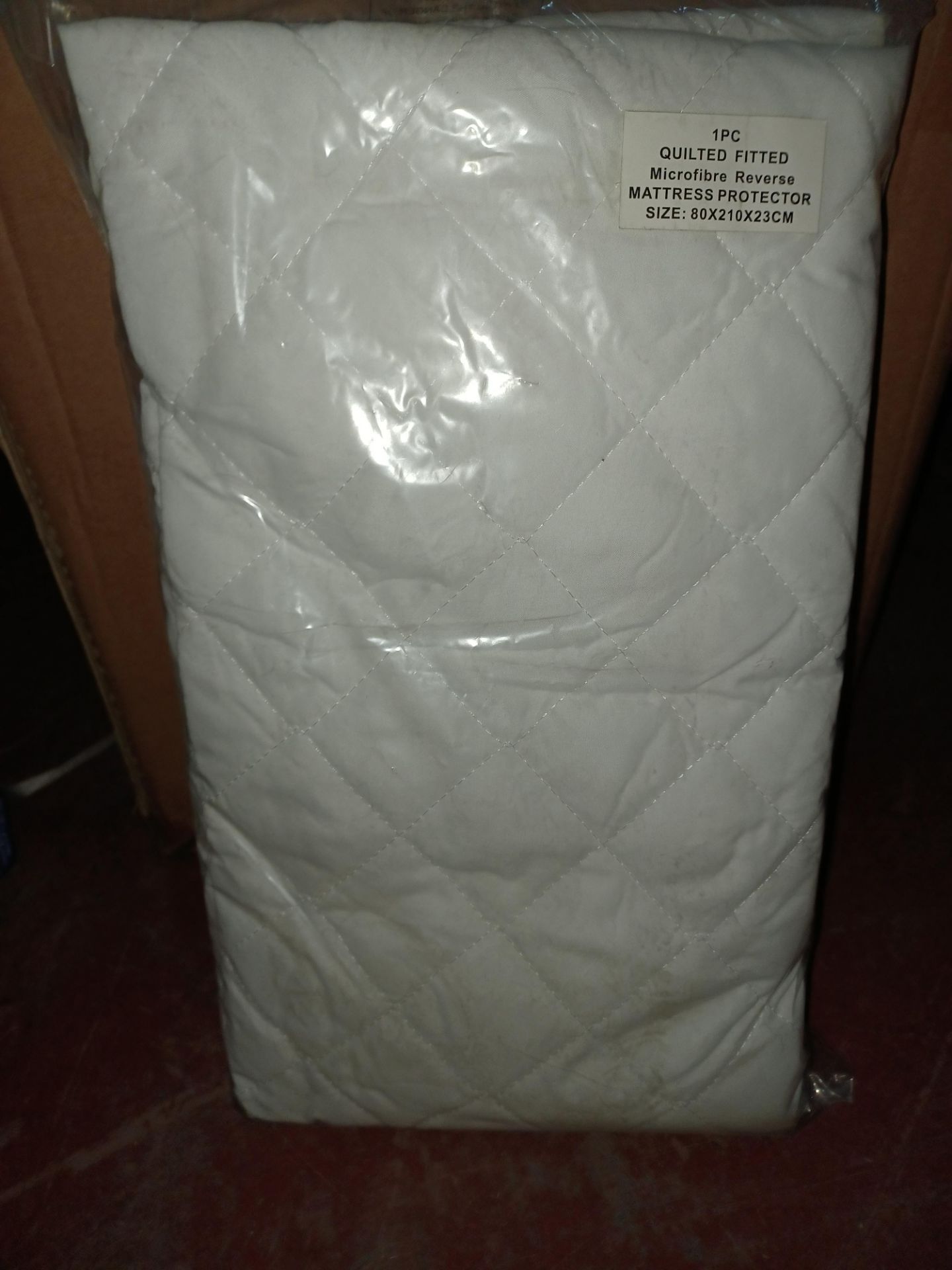 16 X QUILTED MICROFIBRE MATTRESS PROTECTOR 80x210x23CM R18