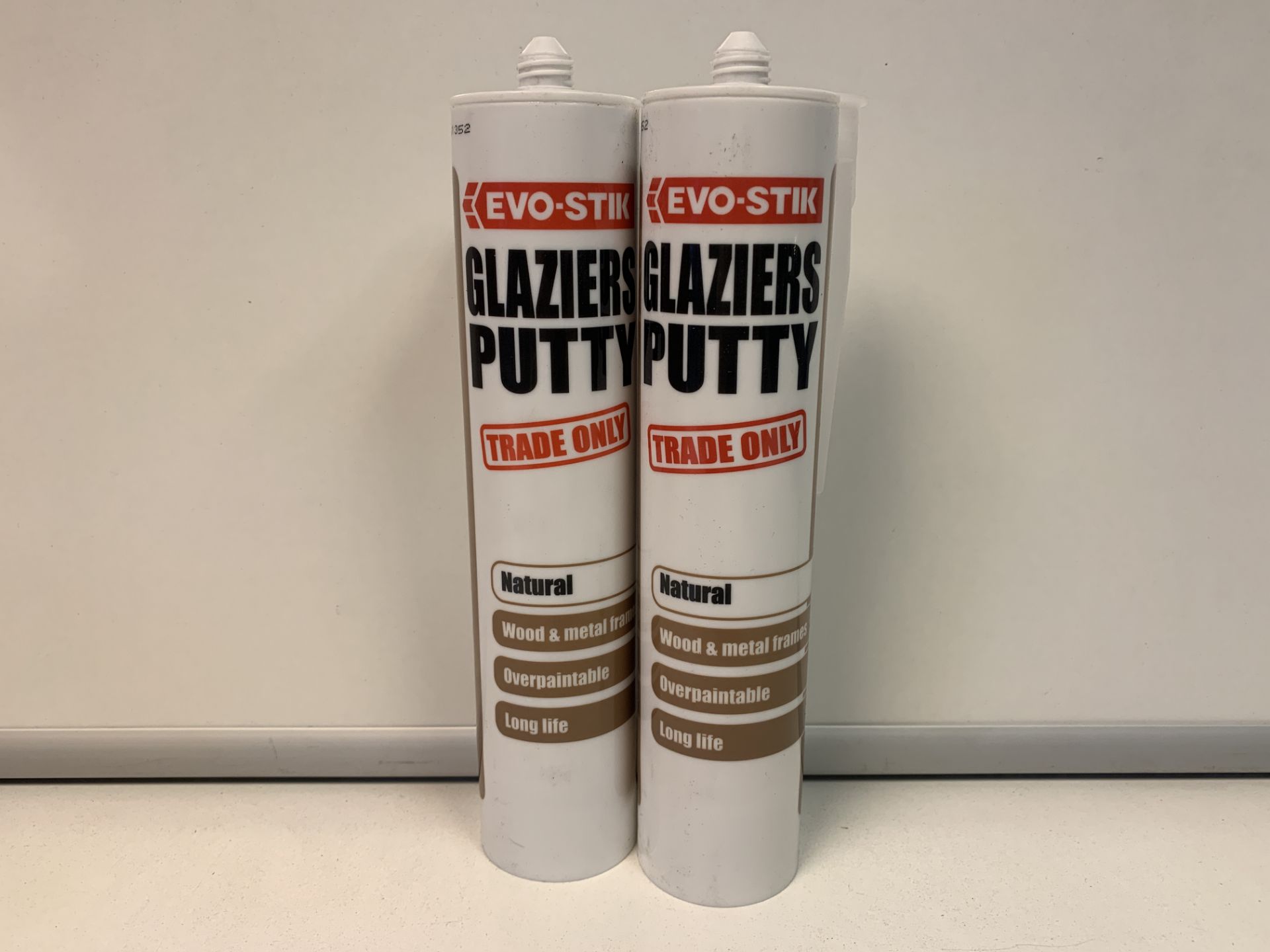 72 x NEW EVO-STIK GLAZIERS PUTTY - NATURAL. FOR WOOD & METAL FRAMES, OVER PAINTABLE, LONG LIFE. (
