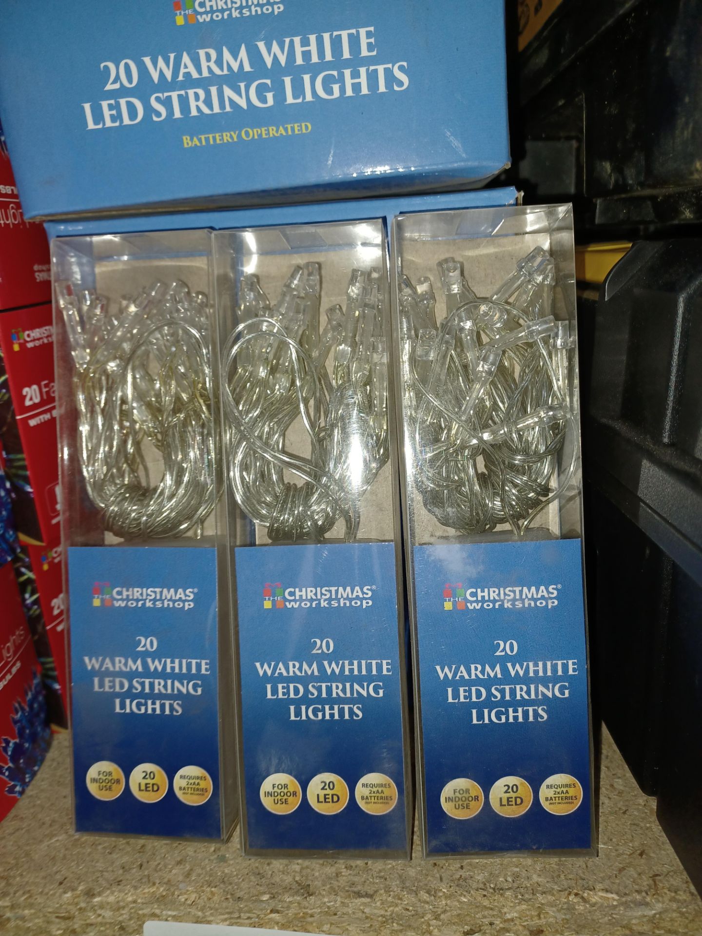 NEW BOXED 11 X WARM WHITE LED STRING LIGHTS LEAD WIRE 40CM APPROX, REQUIRES 2x AA BATTERIES (NOT