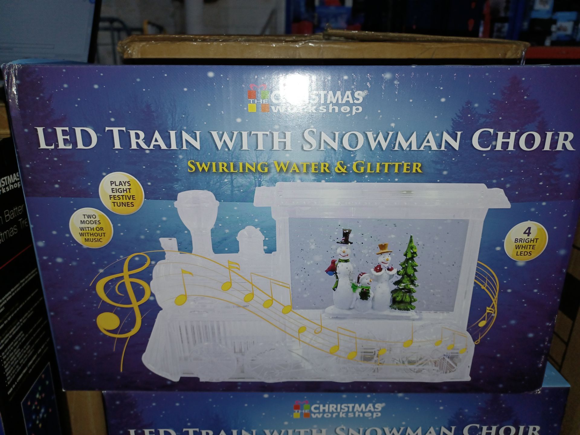 NEW BOXED 2 X LED TRAIN WITH SNOWMAN CHOIR PLAYING EIGHT FESTIVE TUNES, 4 BRIGHT WHITE LEDS (