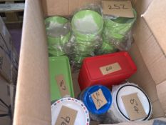 APPROX 600 PIECE PLASTIC PLATES AND BOWLS LOT R15
