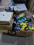 (Q104) PALLET TO CONTAIN A LARGE QTY OF ASSORTED ITEMS TO INCLUDE: LARGE QTY OF MARIGOLD GLOVES,