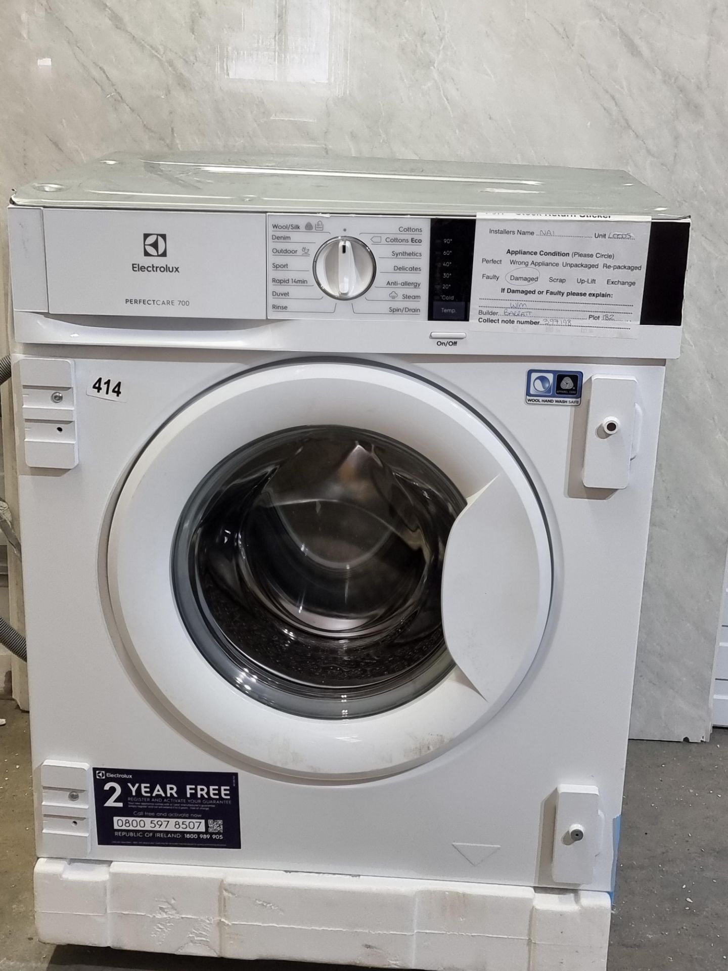Electrolux E776W402BI, Built In Washer/Dryer 7kg wash and 4kg dry capacity RRP £840