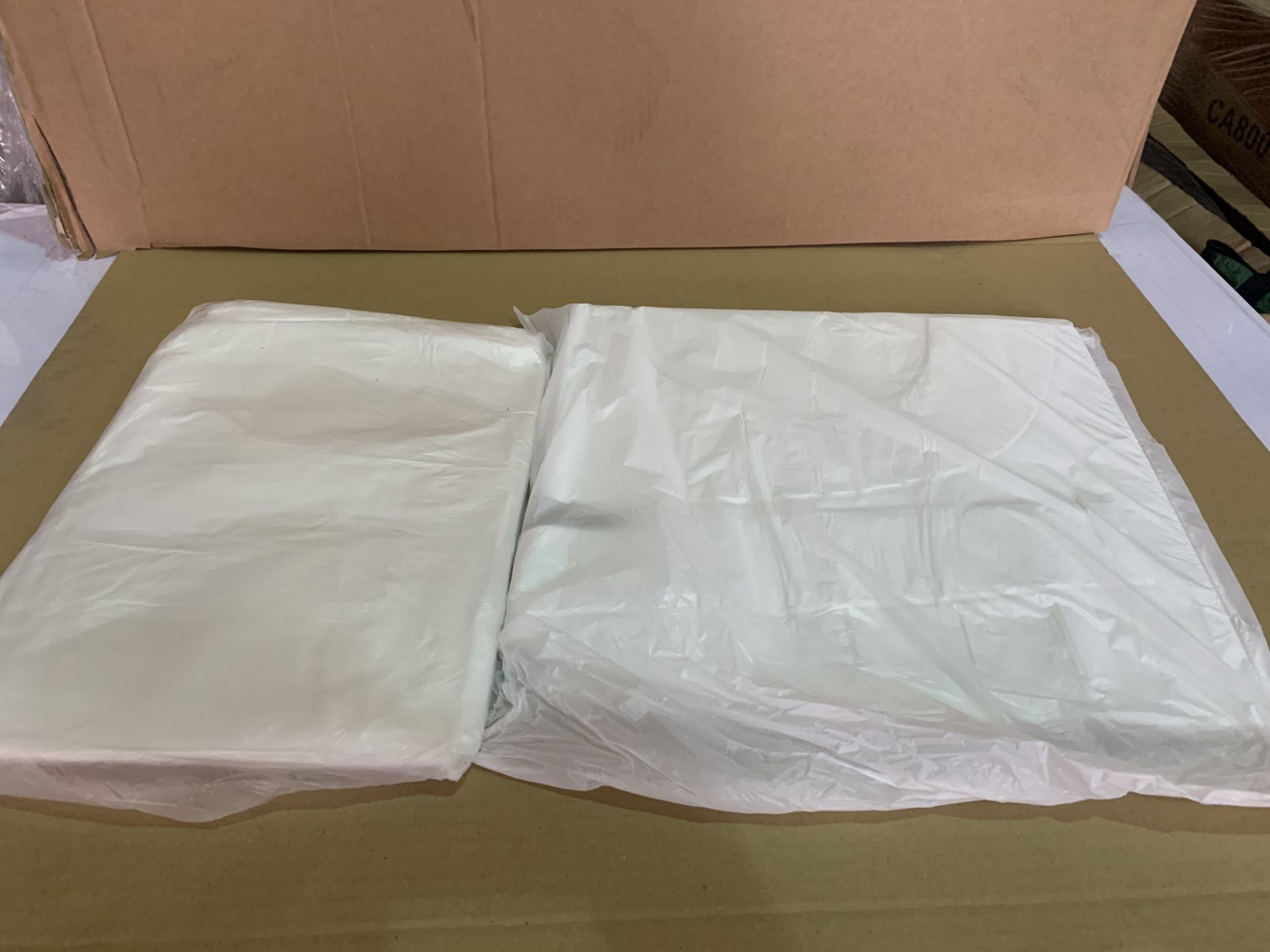 2000 X BRAND NEW WHITE BAGS IN VARIOUS SIZES R15