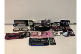 30 x NEW PACKAGED PAIRS OF ASSORTED FOSTER GRANTS READING GLASSES. ASSORTED STYLES/STRENGTHS.