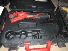 MILWAUKEE 12V 2.0AH LI-ION REDLITHIUM CORDLESS PIPE CUTTER COMES WITH CARRY CASE UNCHECKED/