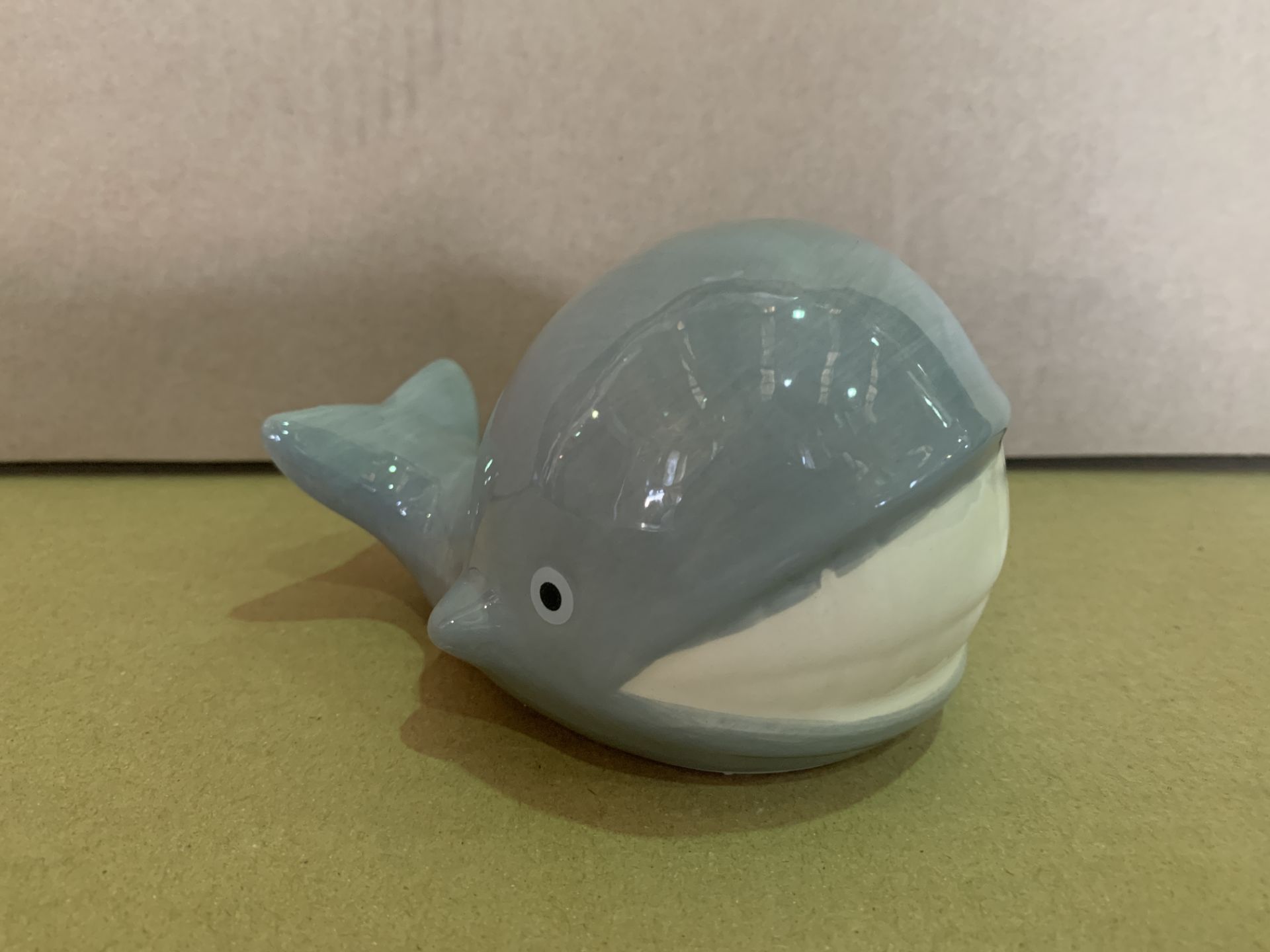 408 X BRAND NEW WHALE ORNAMENTS IN 17 BOXES R15