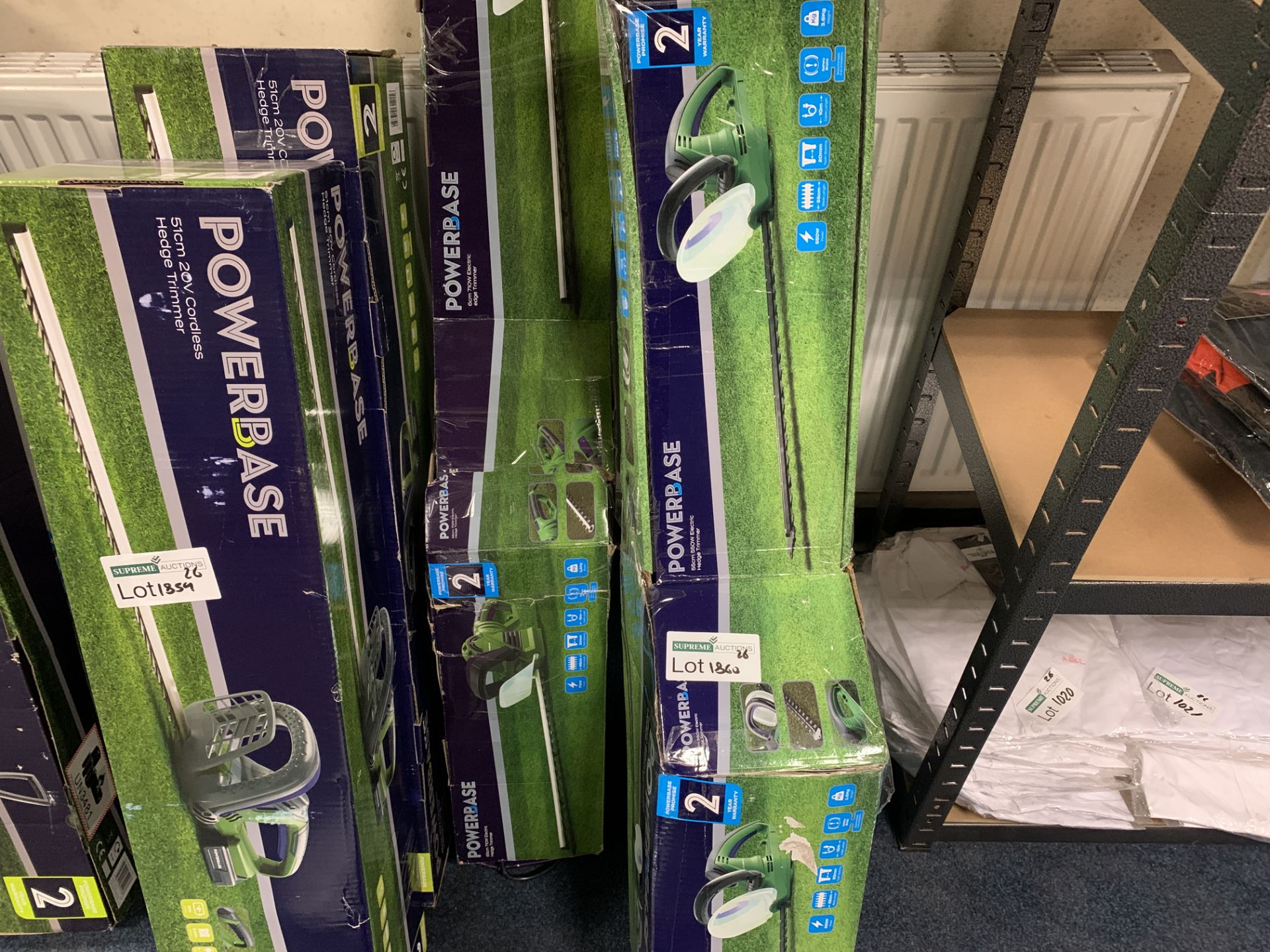 3 X POWERBASE 66CM 710W ELECTRIC HEDGE TRIMMERS (UNCHECKED, UNTESTED) EBR