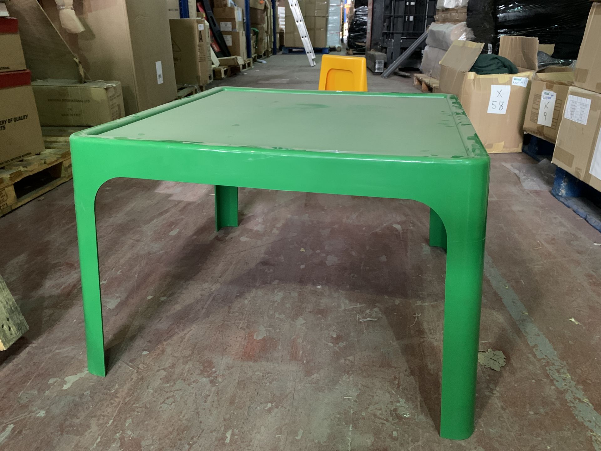 6 X BRAND NEW CHILDRENS TABLES GREEN R19